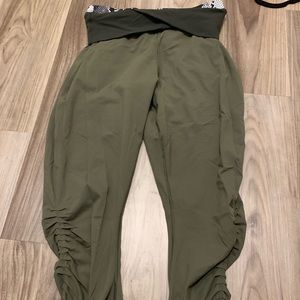 Lulu Lemon Cropped Joggers